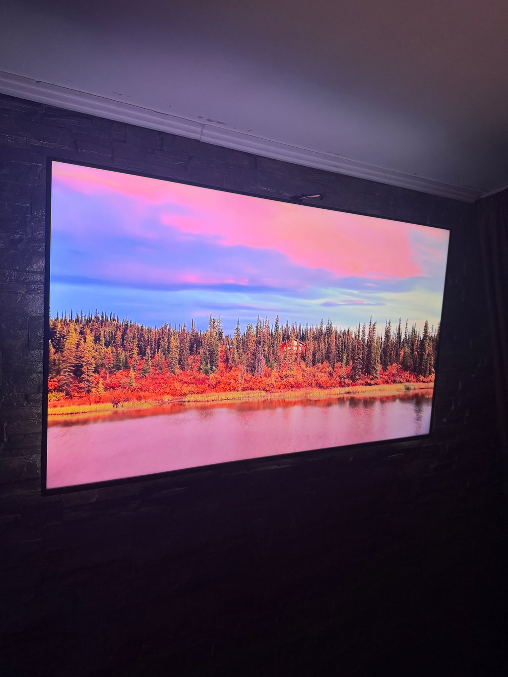 Bandă LED Smart pentru TV cu Cameră, Sincronizare Culori cu Ecranul