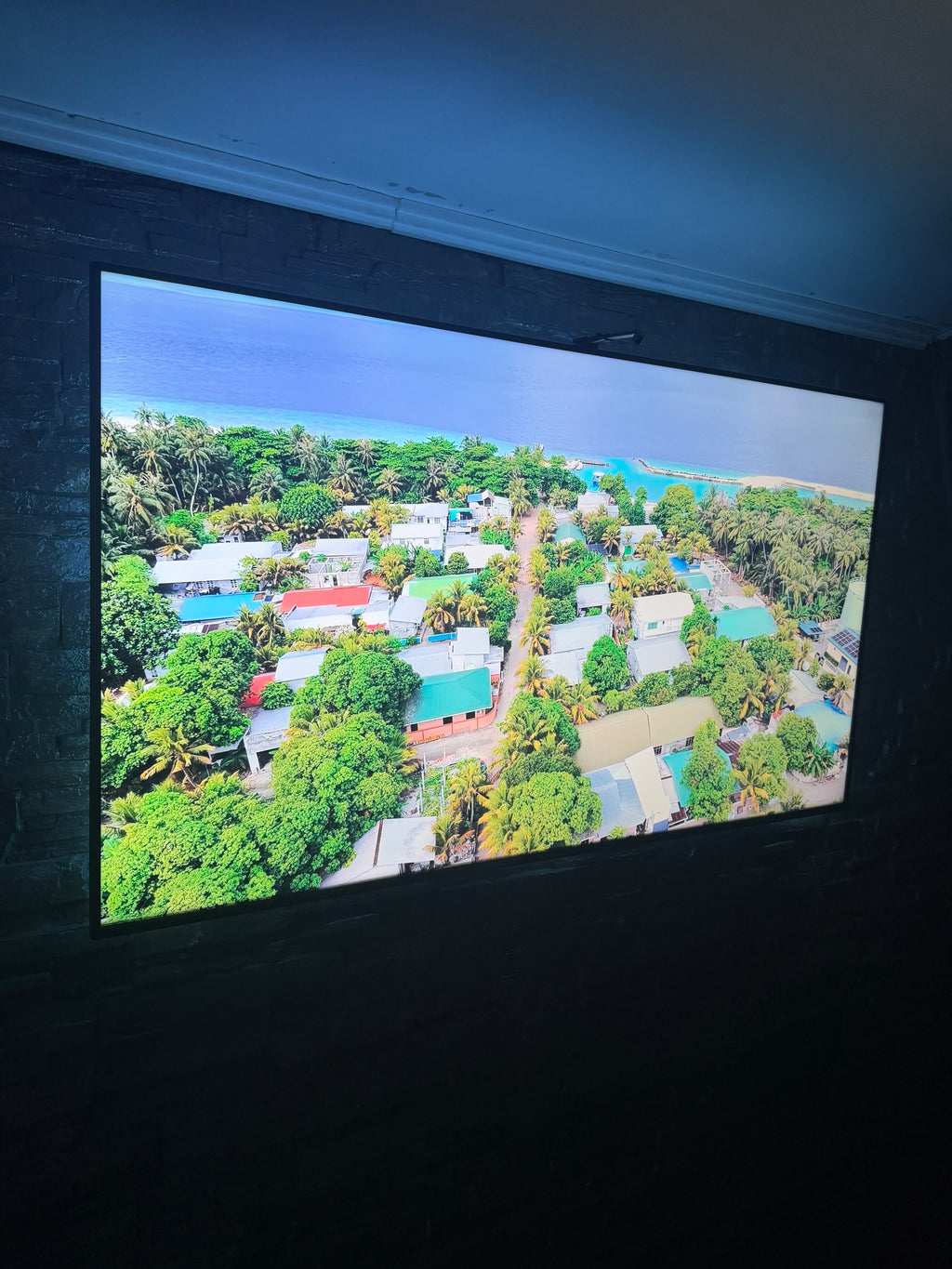 Bandă LED Smart pentru TV cu Cameră, Sincronizare Culori cu Ecranul