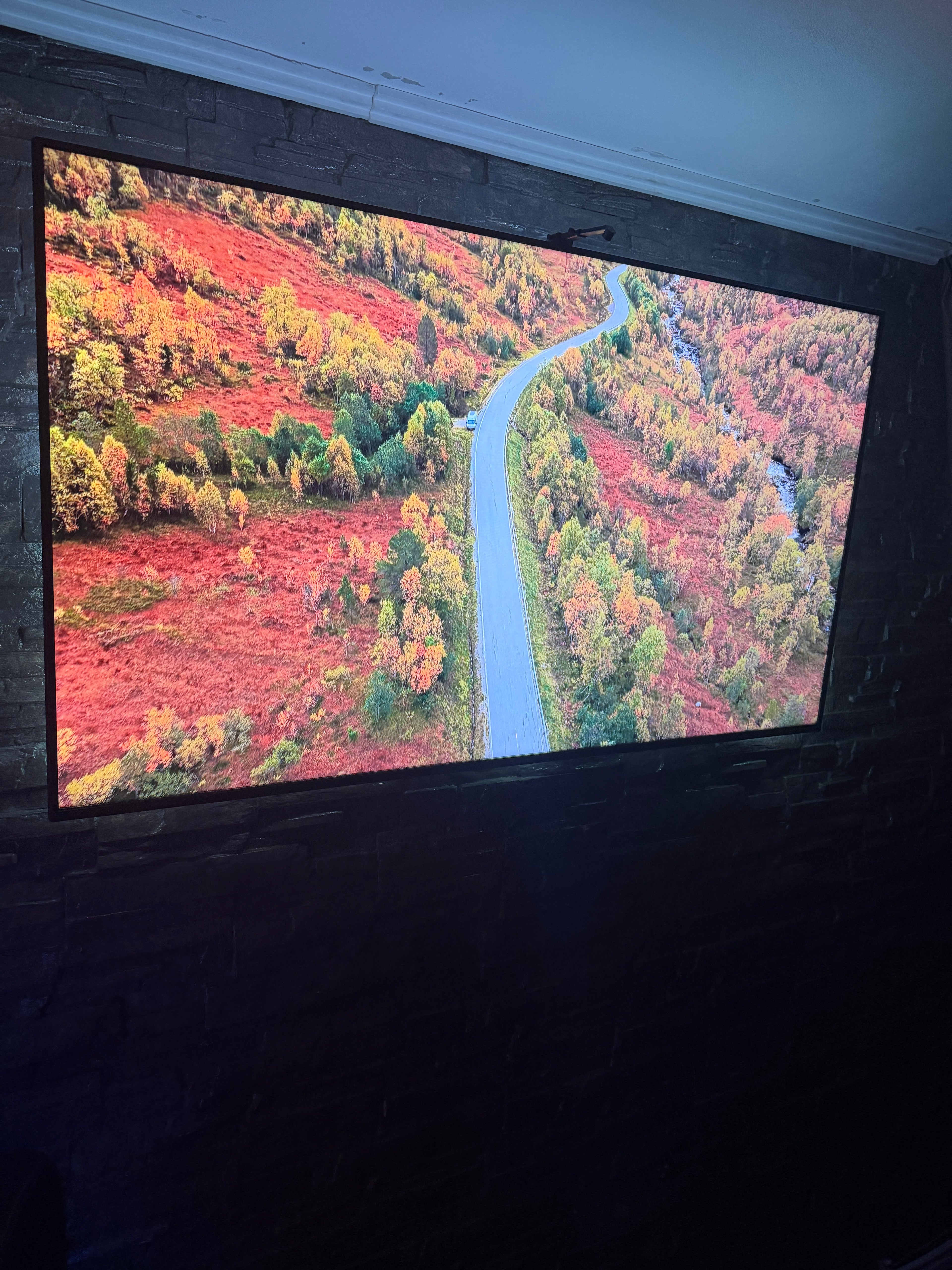 Bandă LED Smart pentru TV cu Cameră, Sincronizare Culori cu Ecranul