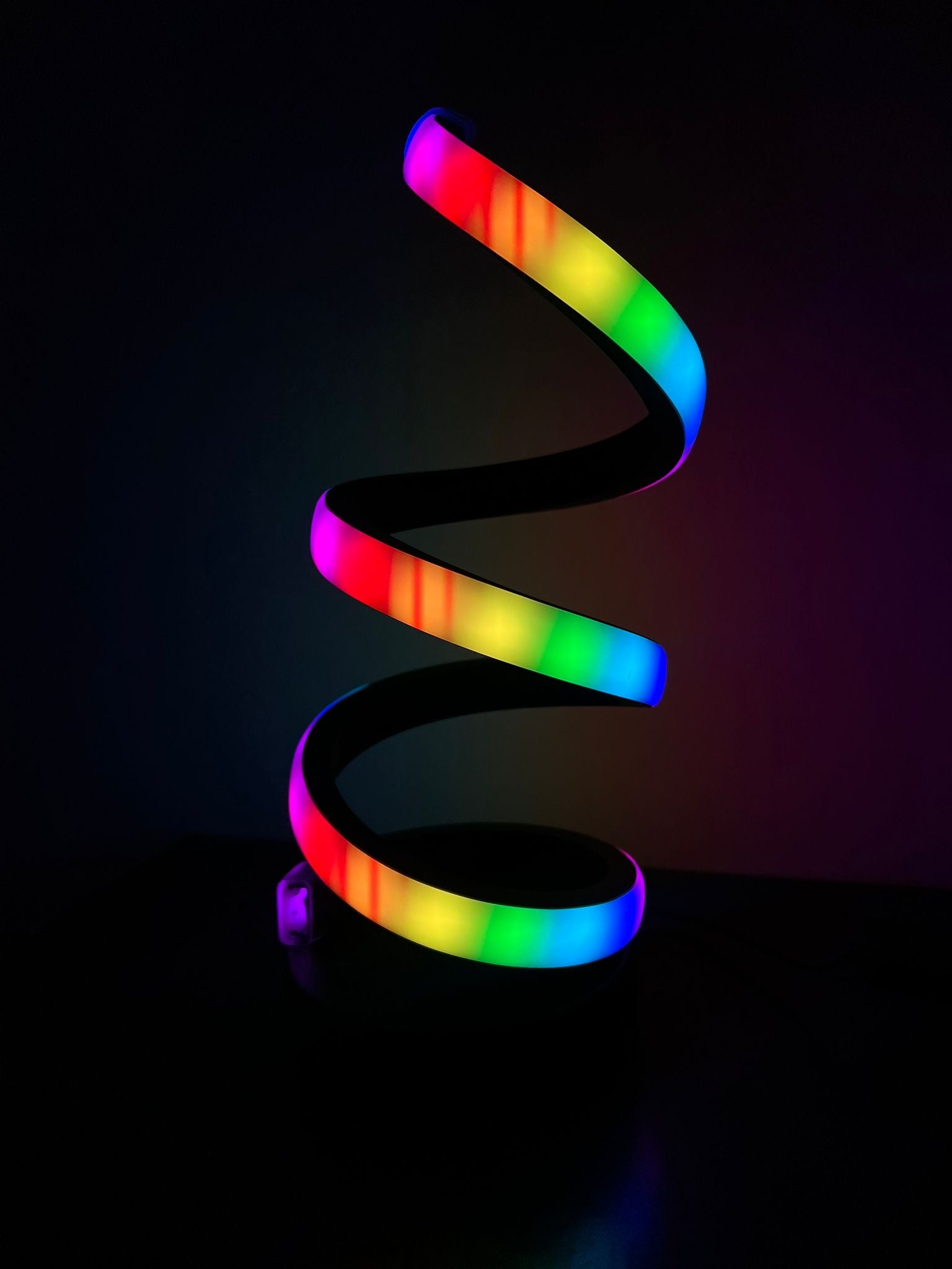 Lampă LED Smart RGB Spirală – Design Modern