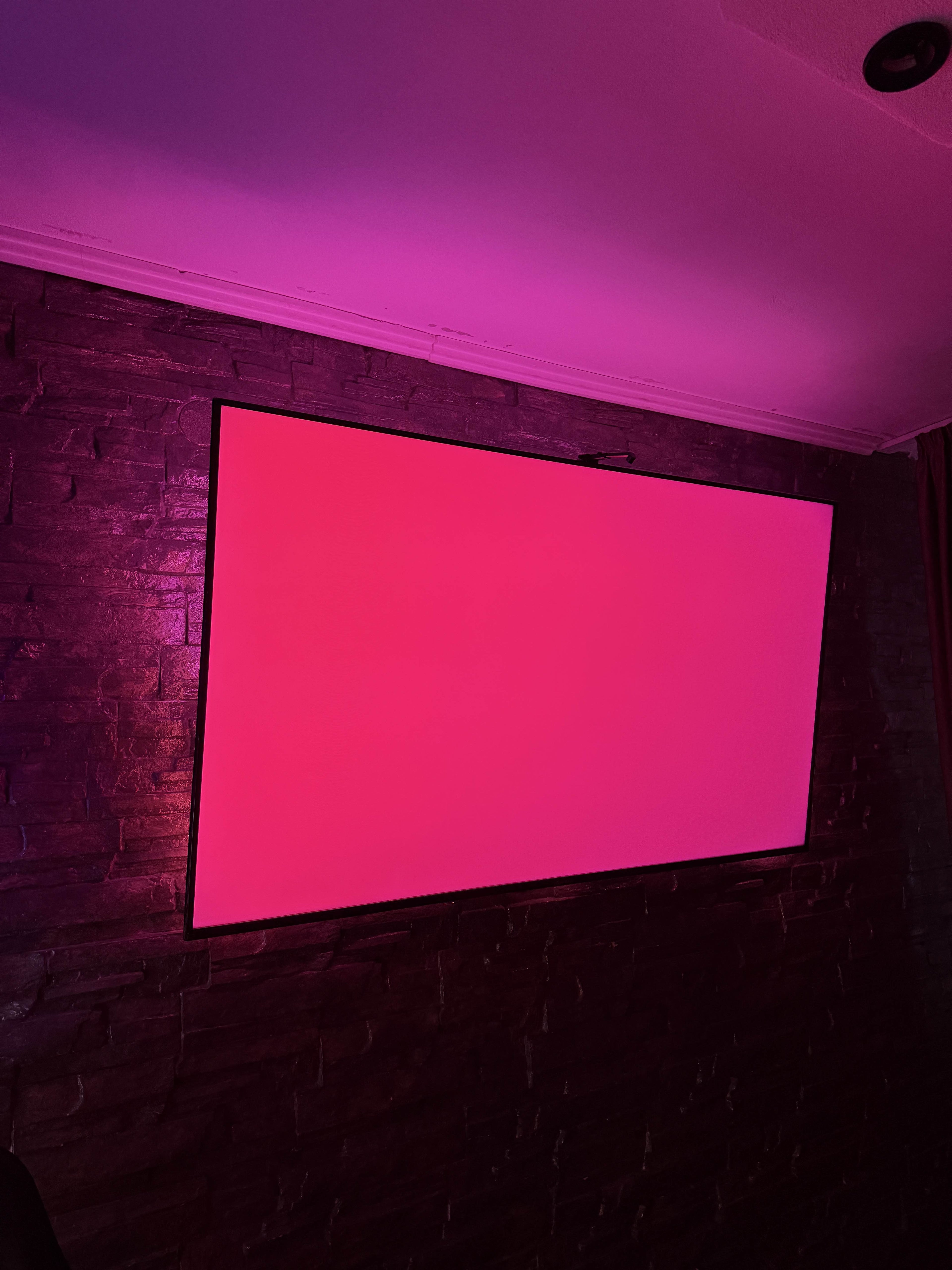 Bandă LED Smart pentru TV cu Cameră, Sincronizare Culori cu Ecranul