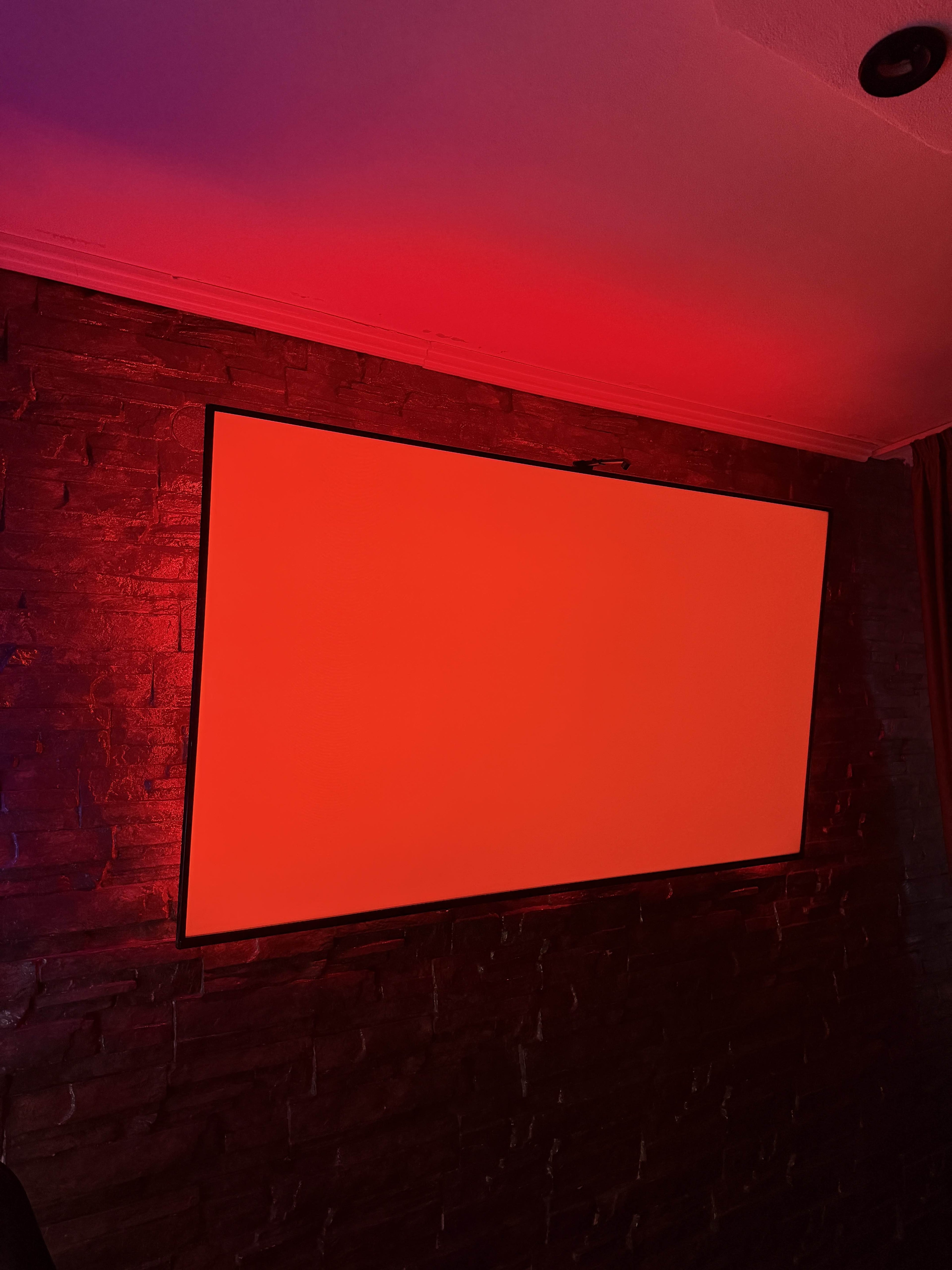 Bandă LED Smart pentru TV cu Cameră, Sincronizare Culori cu Ecranul