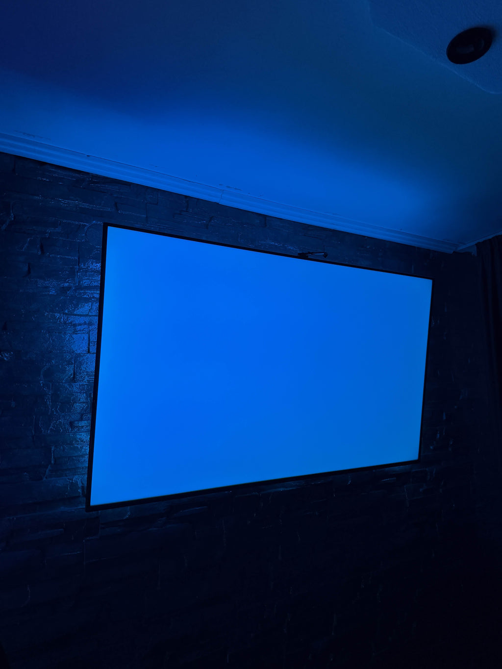 Bandă LED Smart pentru TV cu Cameră, Sincronizare Culori cu Ecranul